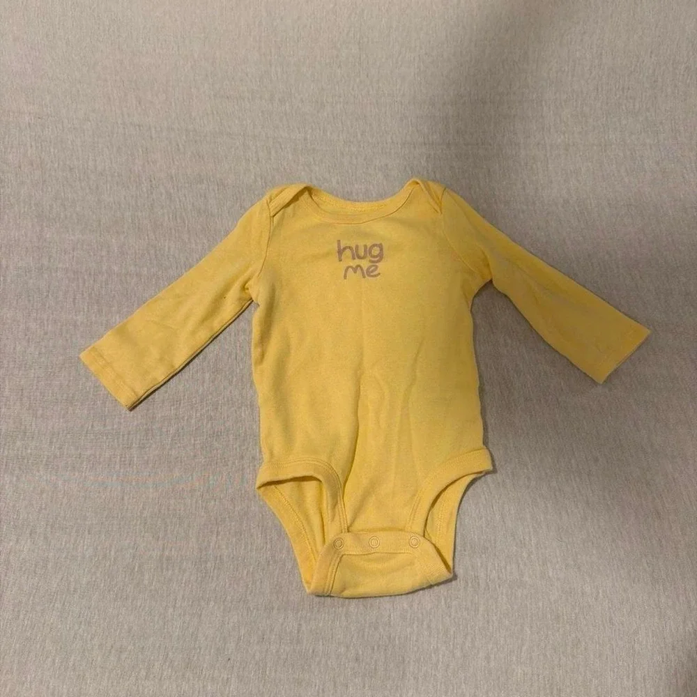 3-piece 6 month bundle - yellow and‎ grey onesie